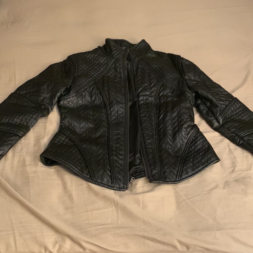 New Leather jacket - Picture 2 of 7